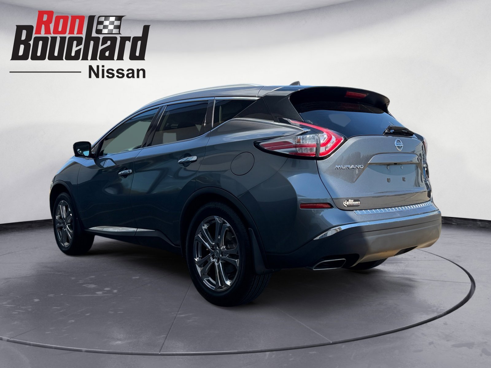 Used 2017 Gun Metallic Nissan Platinum image 4
