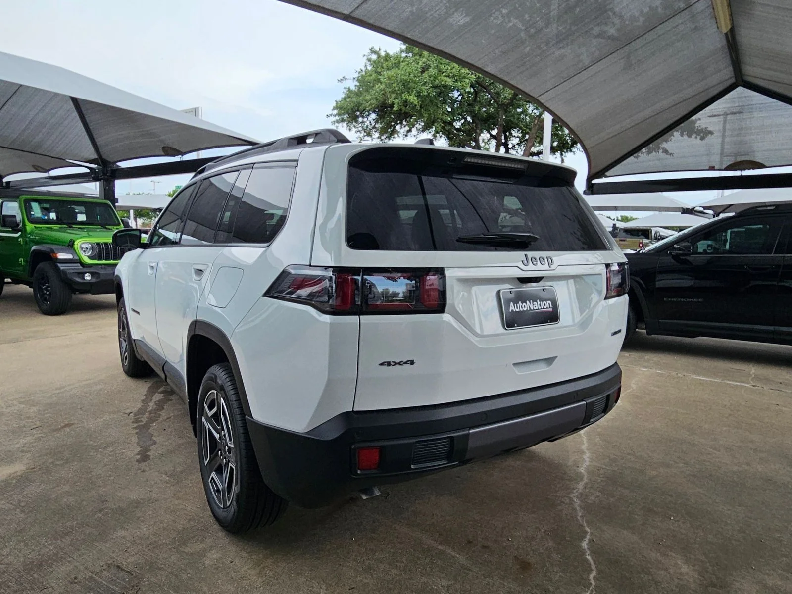 New 2026 Bright White Clearcoat Jeep Laredo image 9