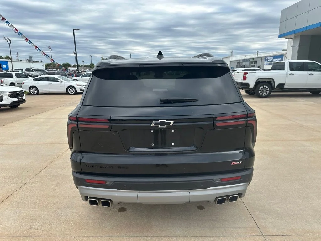 Used 2024 Black Chevrolet Z71 image 33