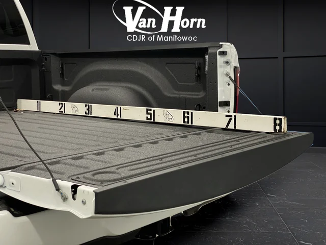 New 2026 Bright White Clear-Coat Exterior Paint RAM Big Horn image 15