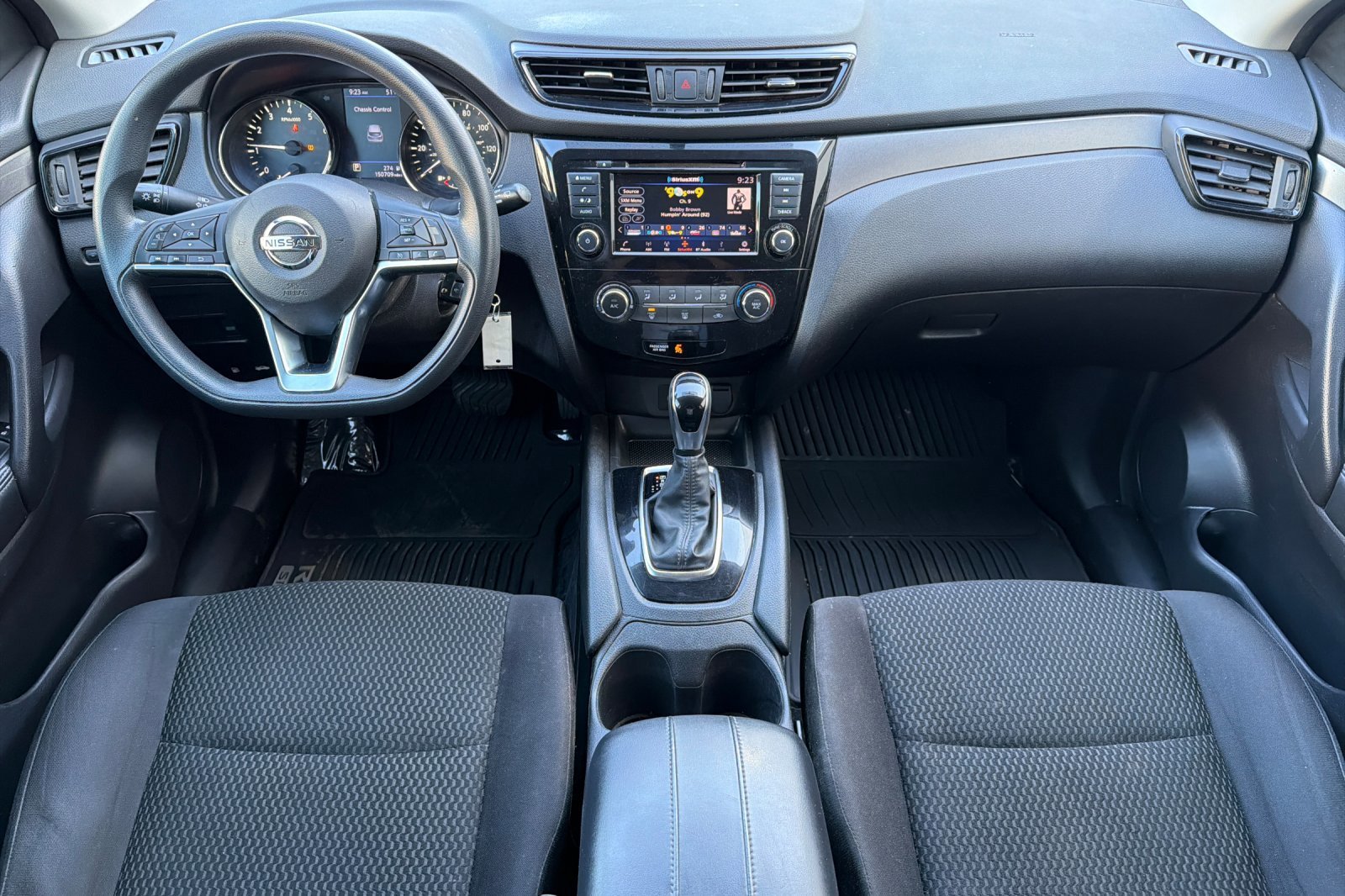 Used 2019 Magnetic Black Pearl Nissan S image 11