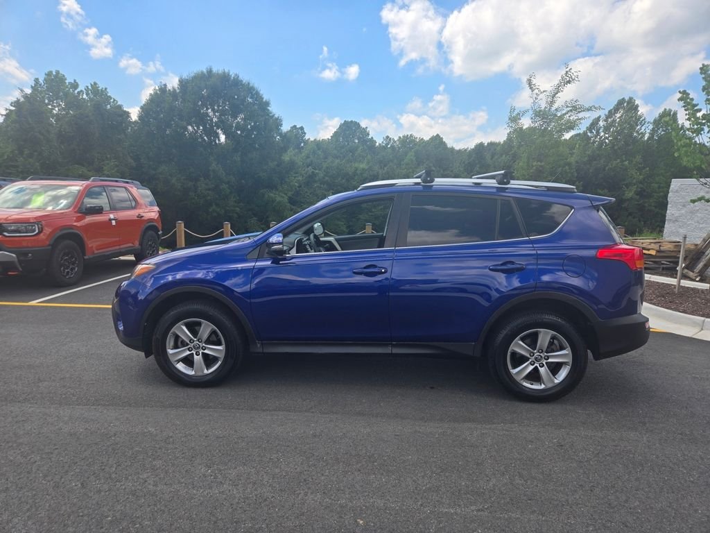 Used 2015 Blue Toyota XLE image 6