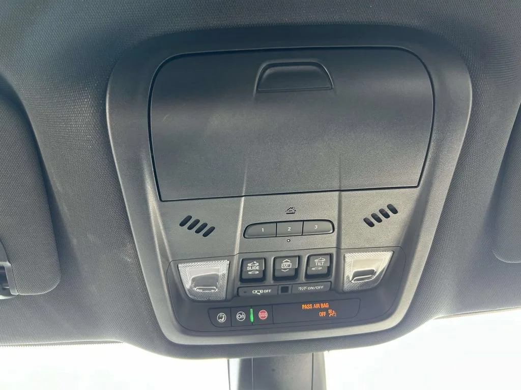 Used 2023 White Frost Tricoat Buick Premium image 26