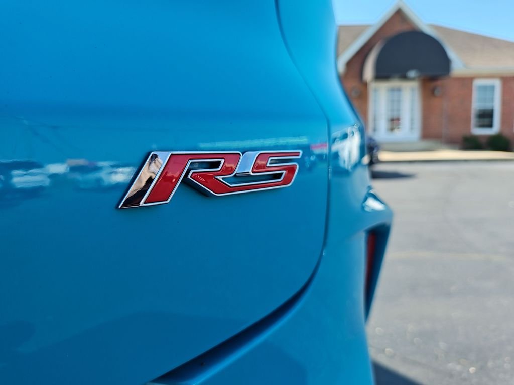 Used 2021 Green Chevrolet RS image 27