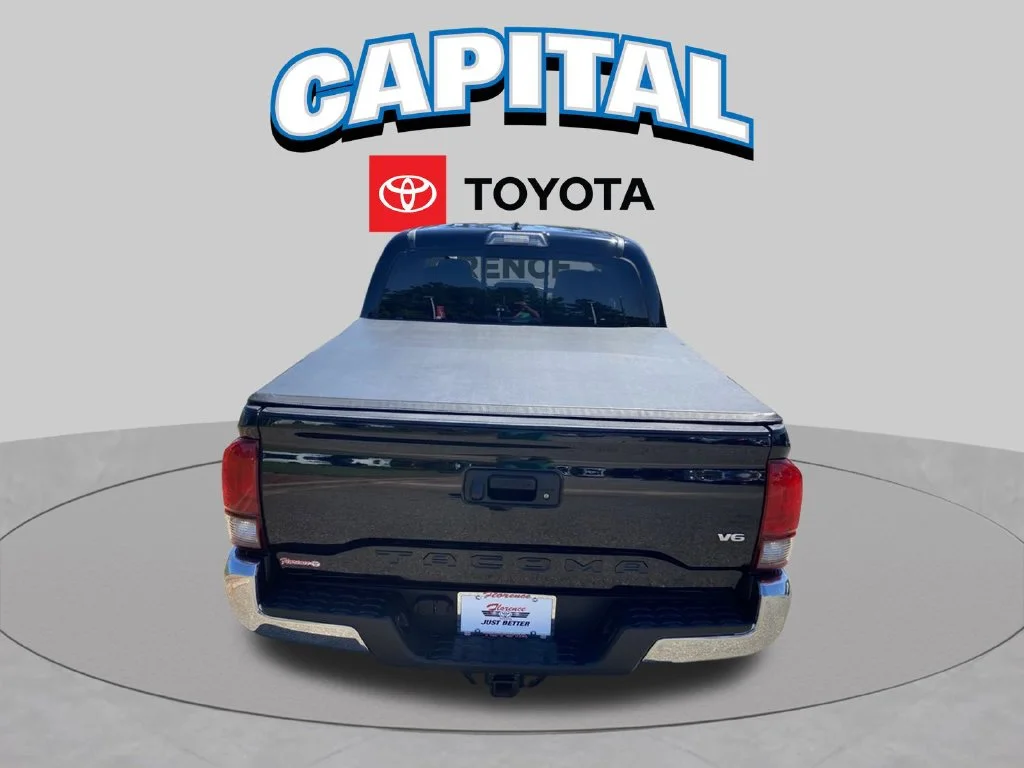 Used 2018 Black Toyota SR5 image 12