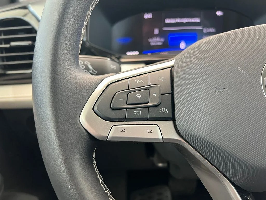New 2025 Black Volkswagen 1.5T S image 30