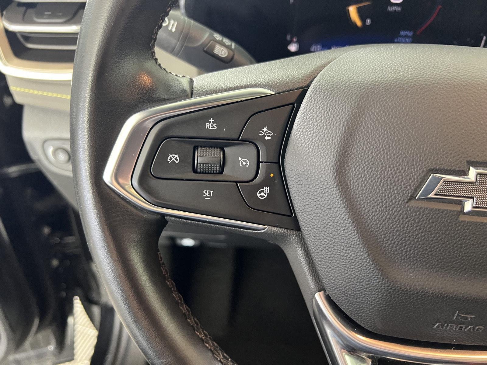 Used 2024 Mosaic Black Metallic Chevrolet ACTIV image 10