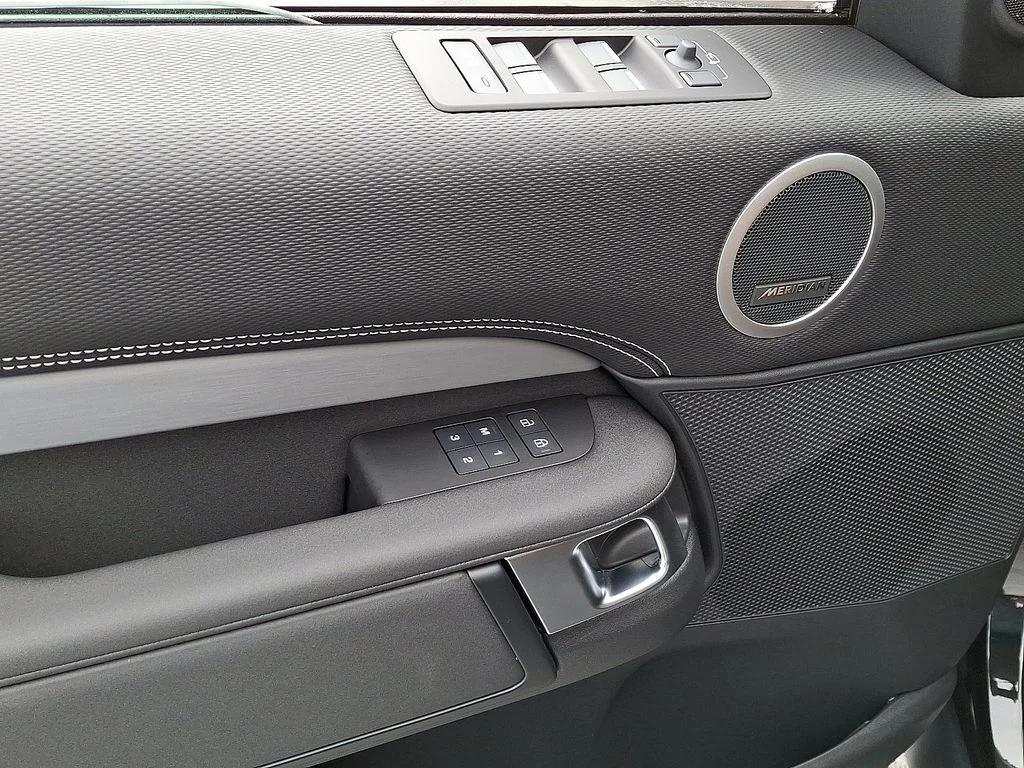 New 2026 Black Land Rover Gemini Edition image 8