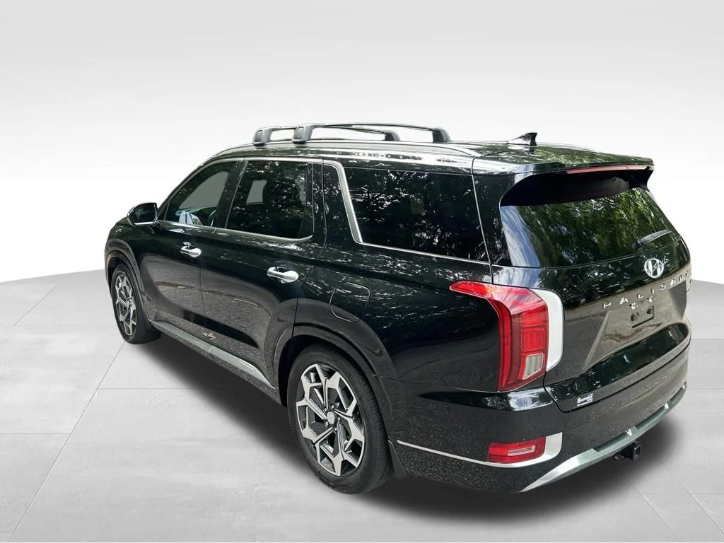 Used 2021 Black Hyundai Calligraphy image 3