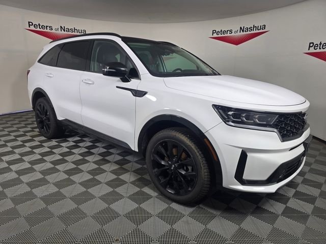 Used 2021 White Pearl Kia SX image 1