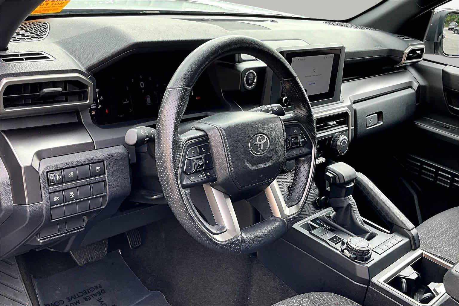 Used 2025 Cutting Edge Toyota SR5 image 18