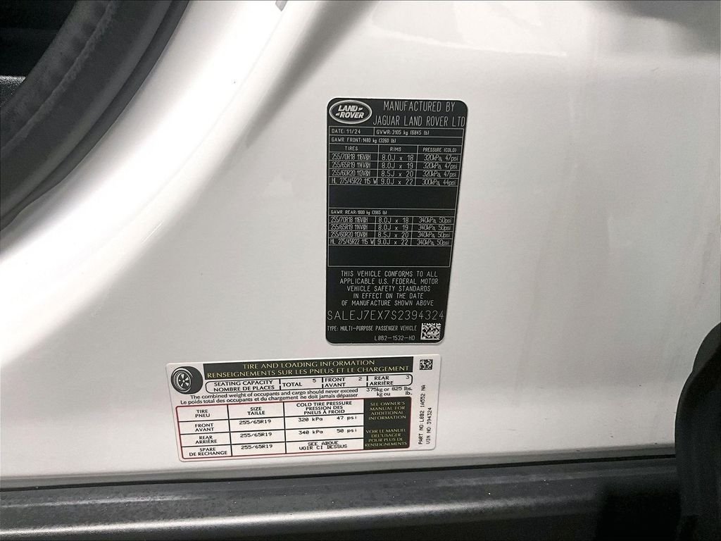 Used 2025 Black Land Rover S image 34