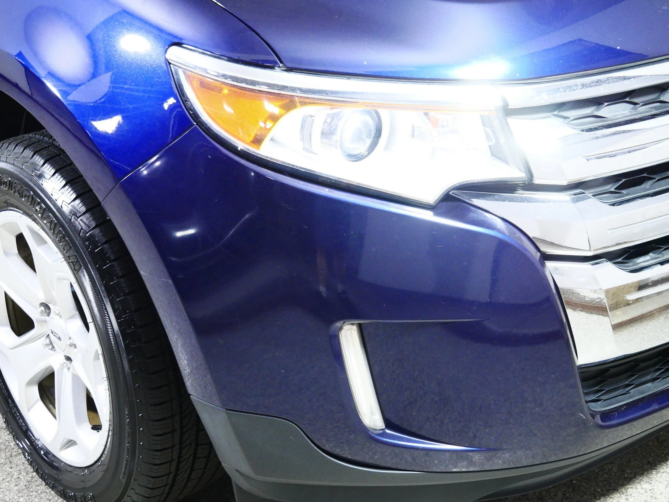 Used 2011 Kona Blue Metallic Ford SEL image 16
