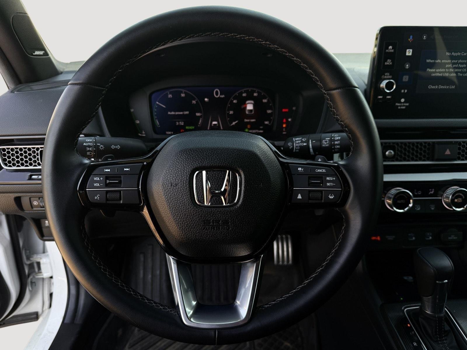 Used 2025 Platinum White Pearl Honda Sport Touring image 17