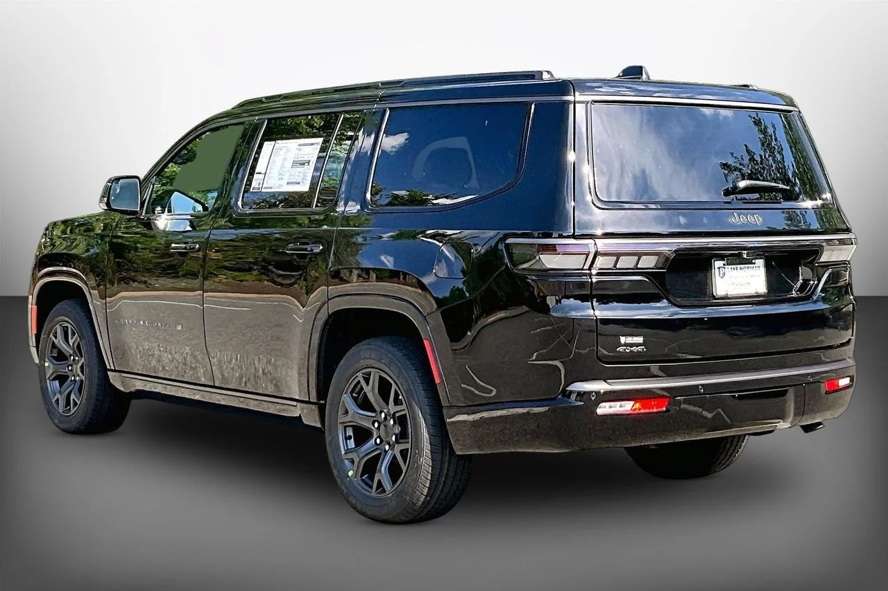 New 2026 High Gloss Black Jeep Limited Altitude image 6