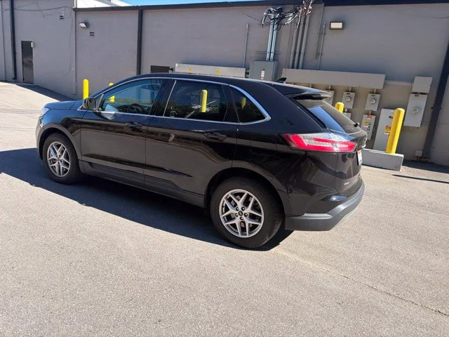 Used 2024 Black Ford SEL image 5