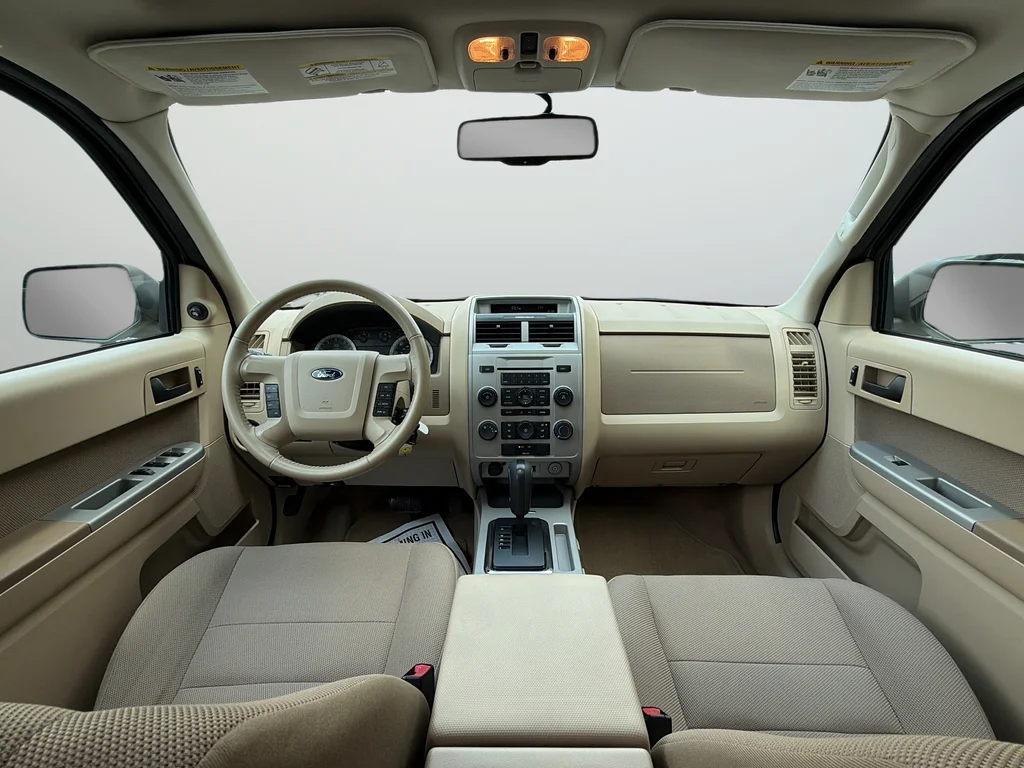 Used 2009 White Ford XLT image 9
