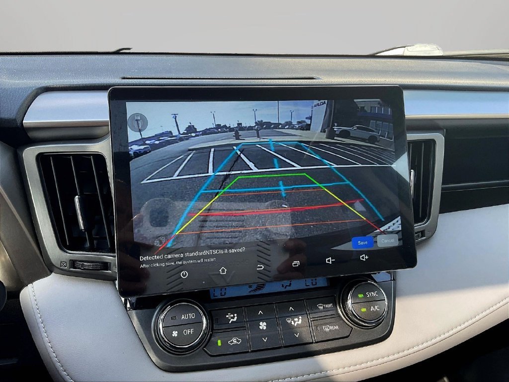 Used 2013 Green Toyota XLE image 15