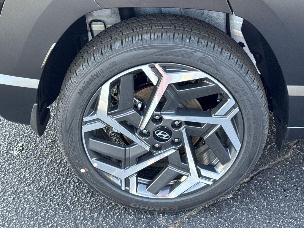 New 2026 White Hyundai SEL Premium FWD image 17