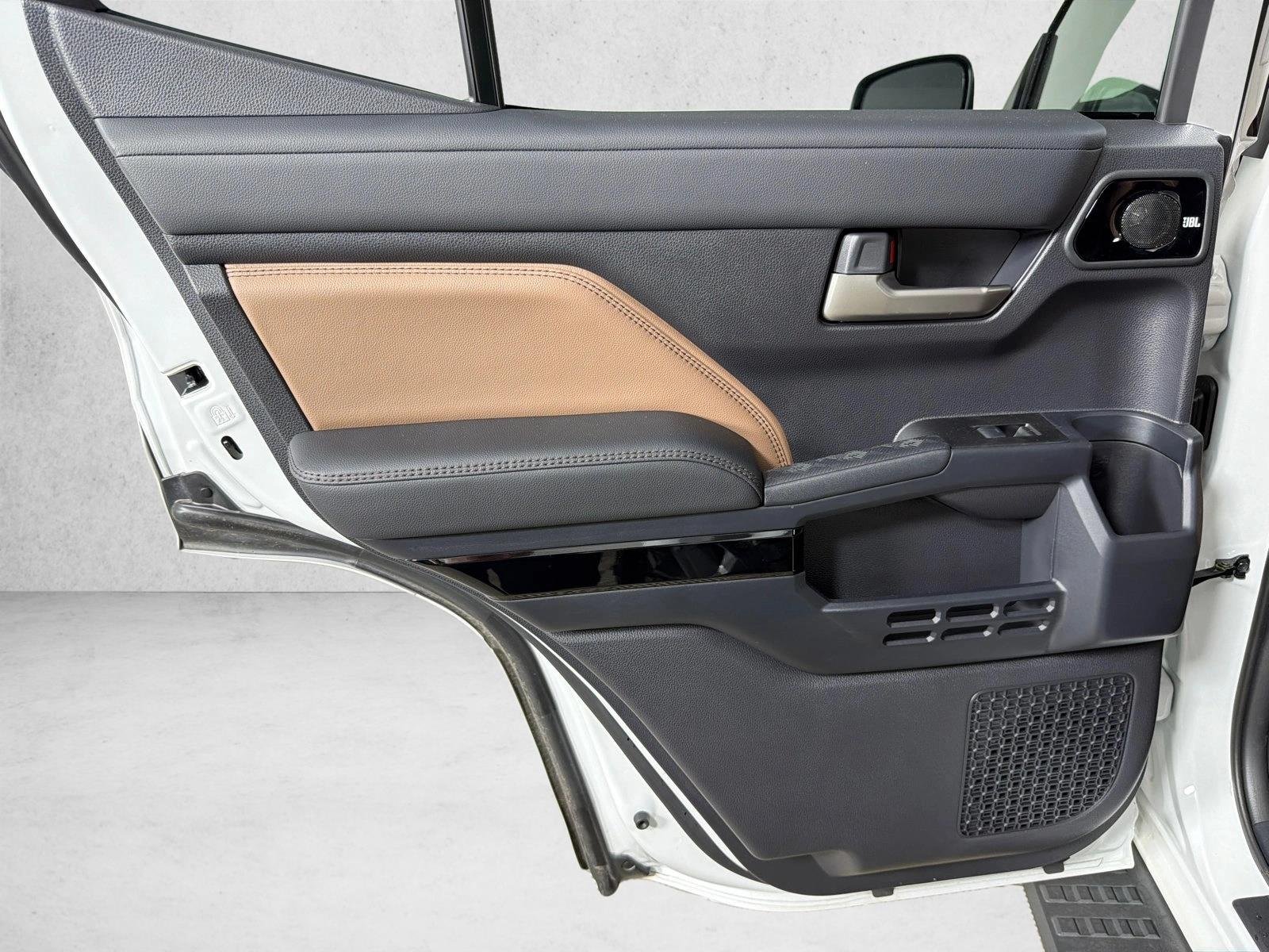 Used 2026  Toyota Hybrid Limited image 24