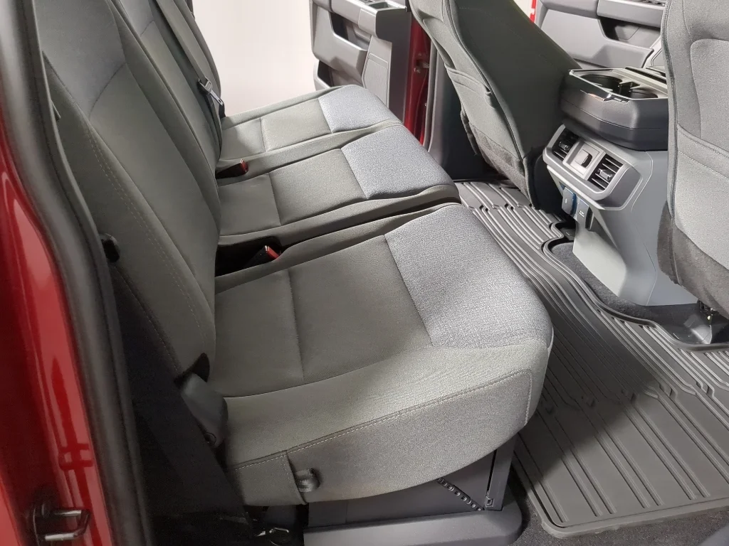 Used 2025 Rapid Red Metallic Tinted Clearcoat Ford XLT image 21