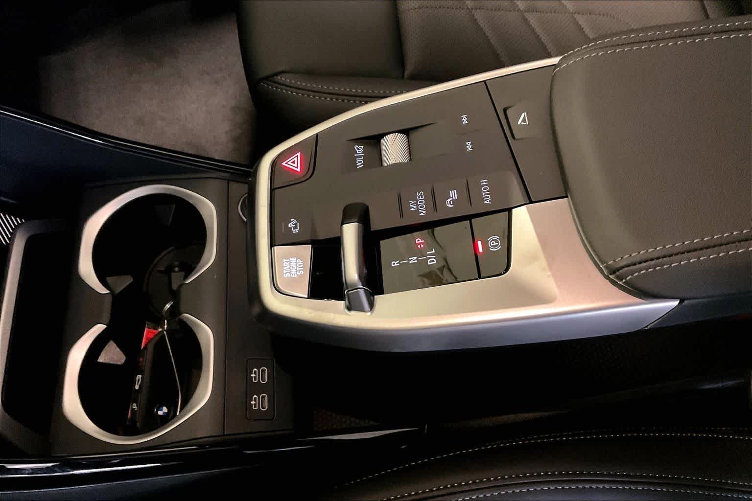 New 2026 Space Silver Metallic BMW xDrive28i image 7
