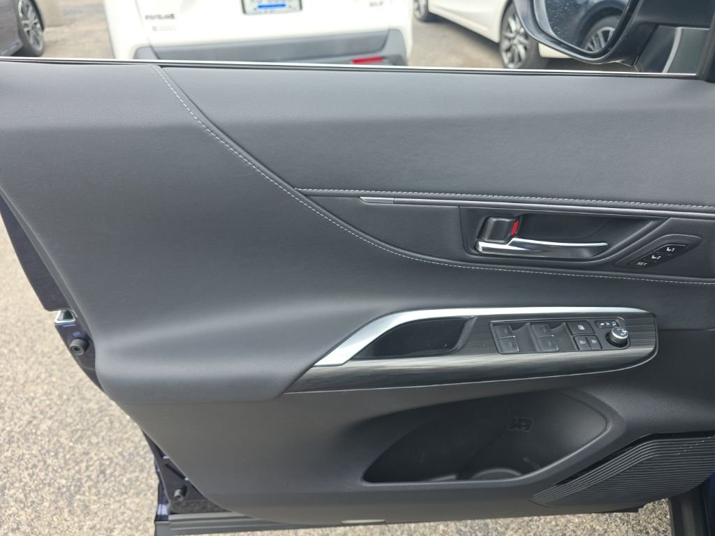 Certified Used 2023  Toyota Limited image 15
