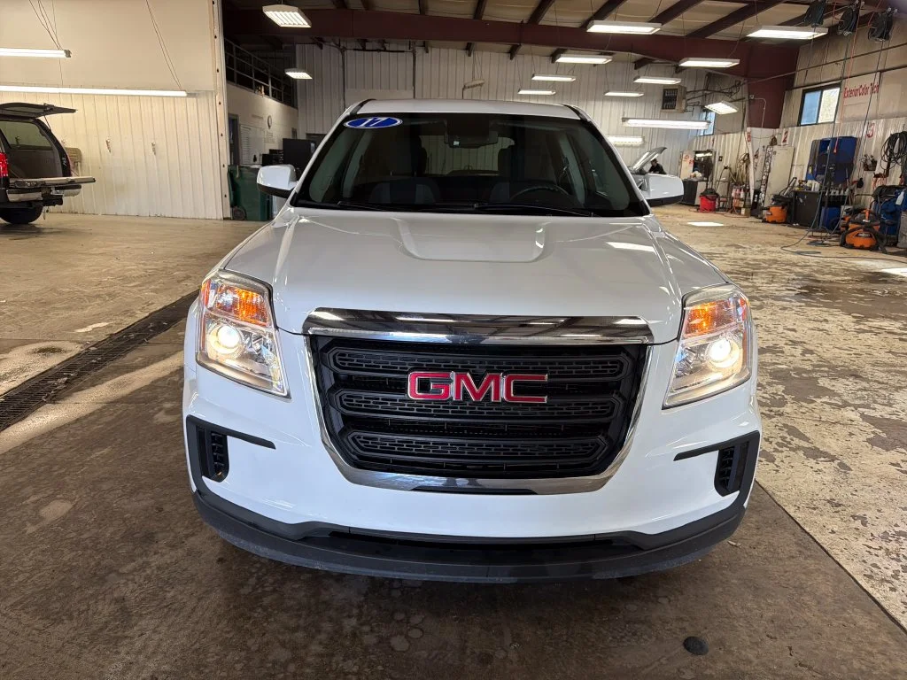Used 2017 White GMC SLE-1 image 8