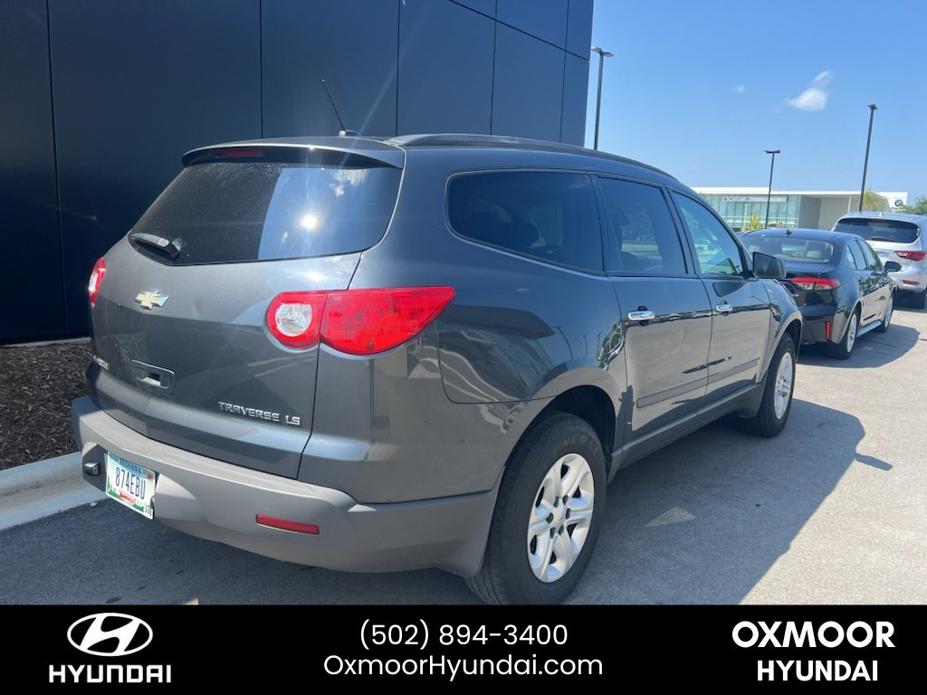 Used 2009 Cyber Gray Metallic Chevrolet LS image 12