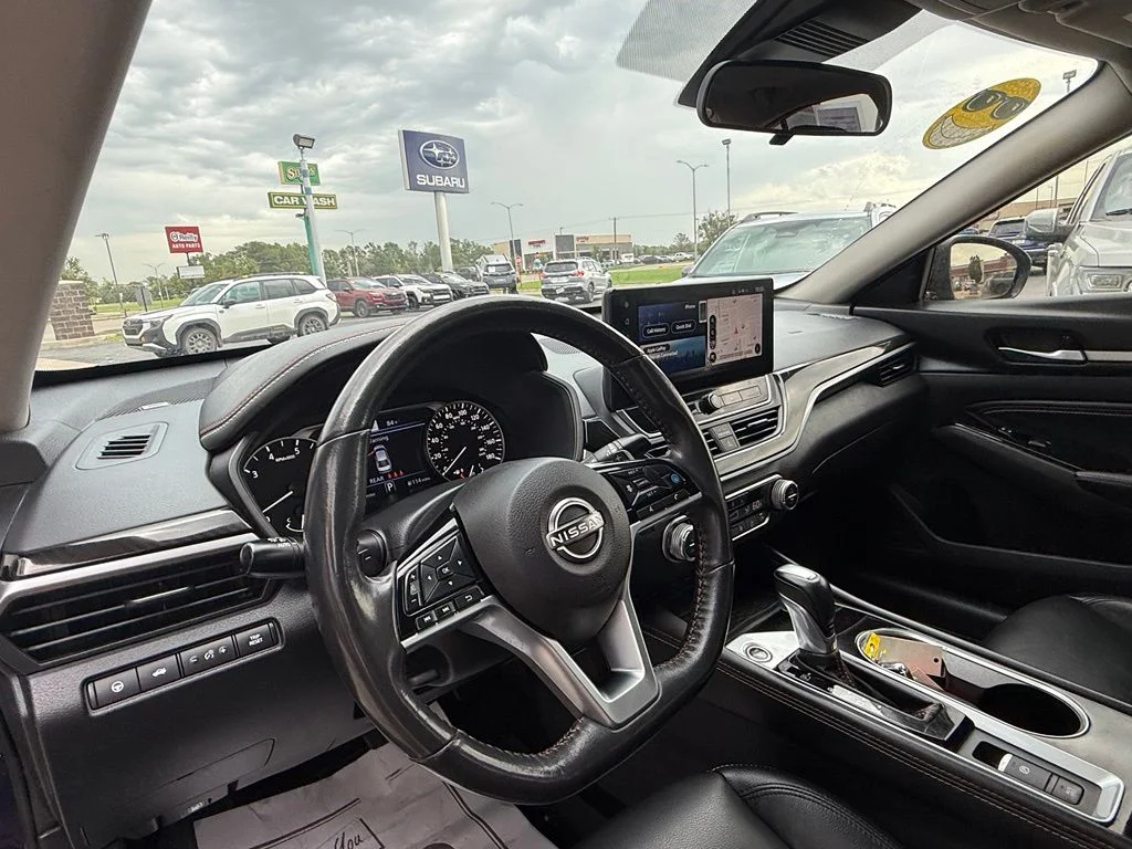 Used 2023 Blue Nissan 2.0 SR image 8