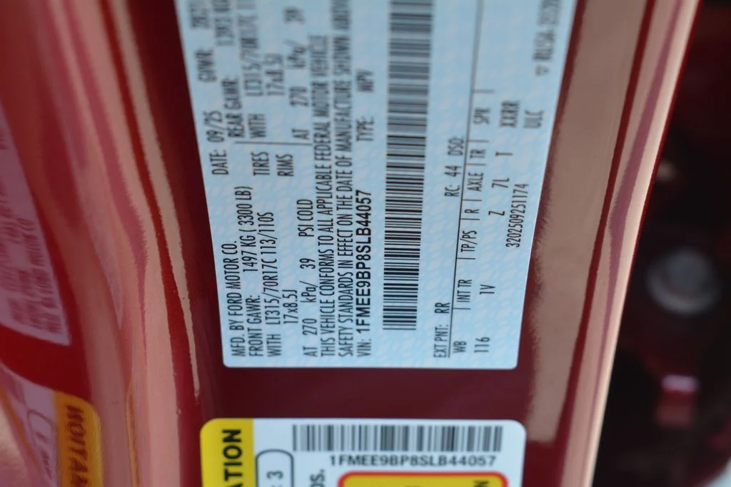 Used 2025 Red Ford Badlands image 28