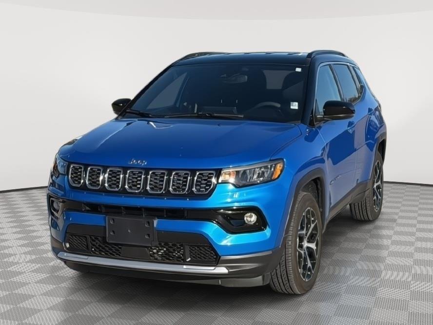 Used 2024 Hydro Blue Pearlcoat Jeep Limited image 2