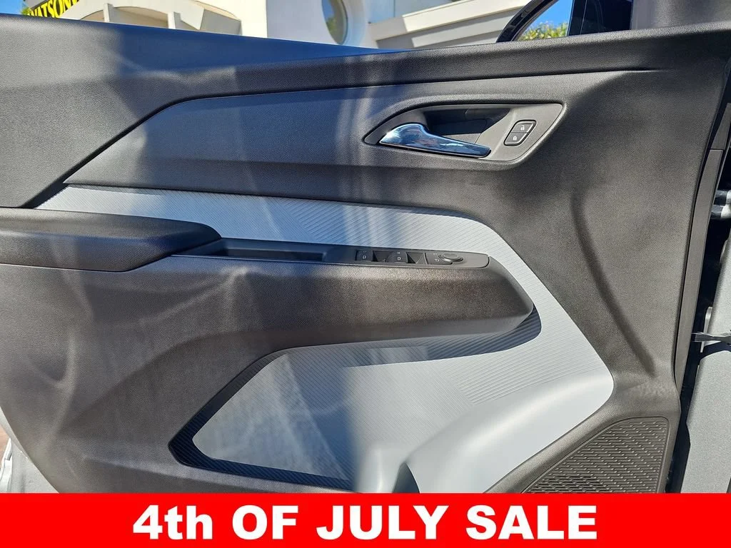 2027 Chevrolet Bolt RS - Photo 26