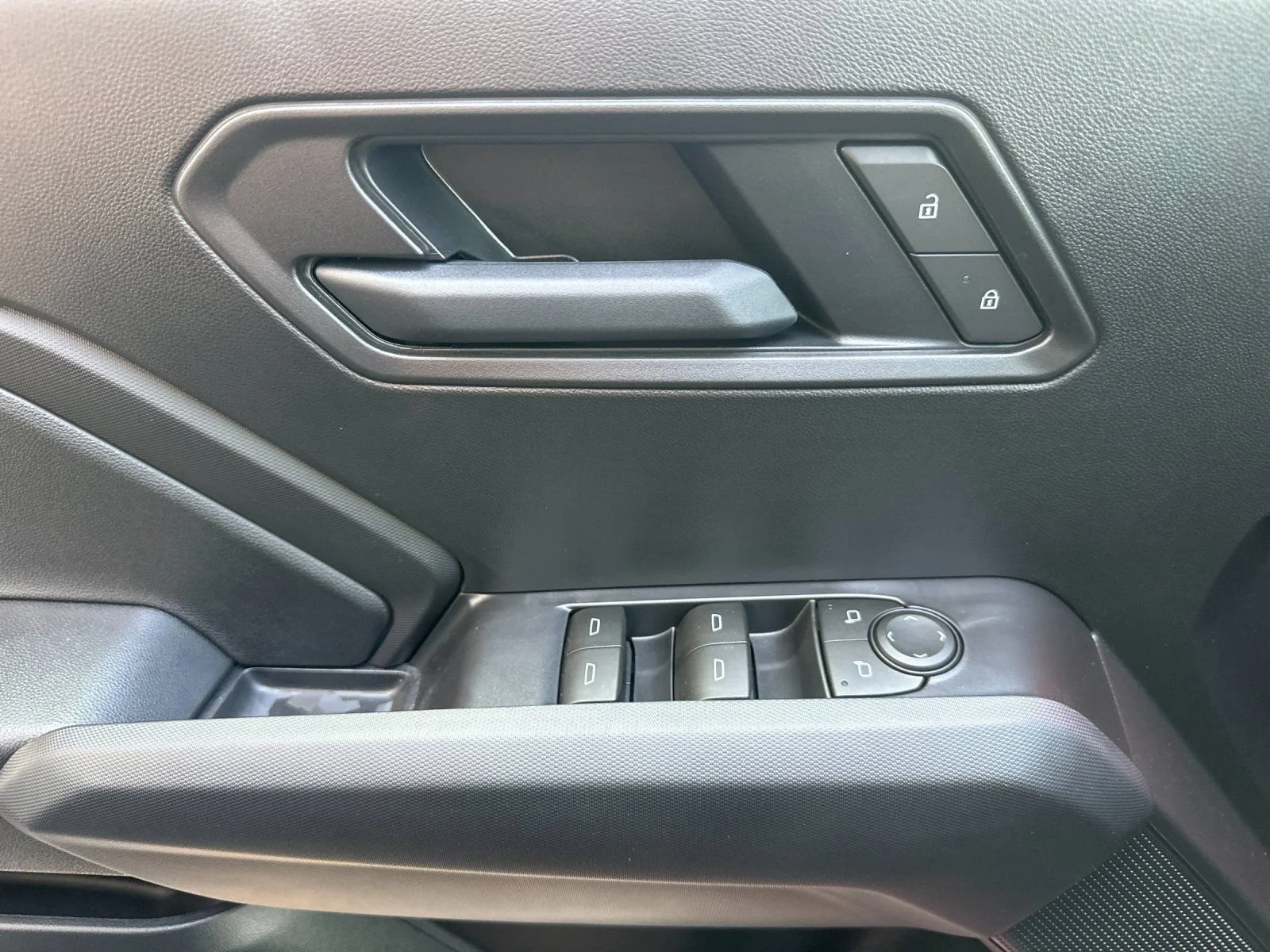 2026 Chevrolet Colorado Work Truck - Photo 11