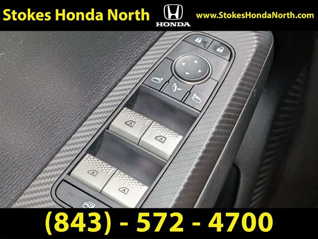 Used 2023  Mitsubishi SE image 23