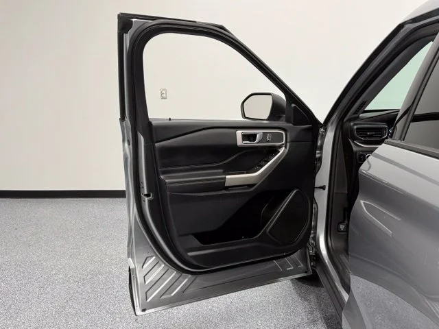 Used 2024 Silver Ford XLT image 9