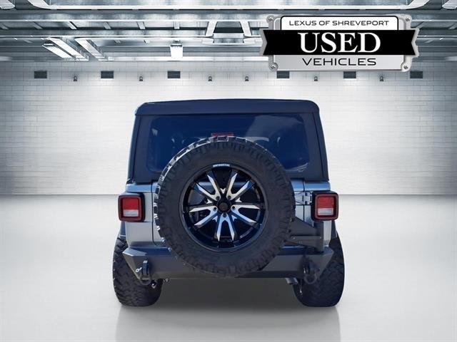 Used 2018 GRAY Jeep Sport image 3