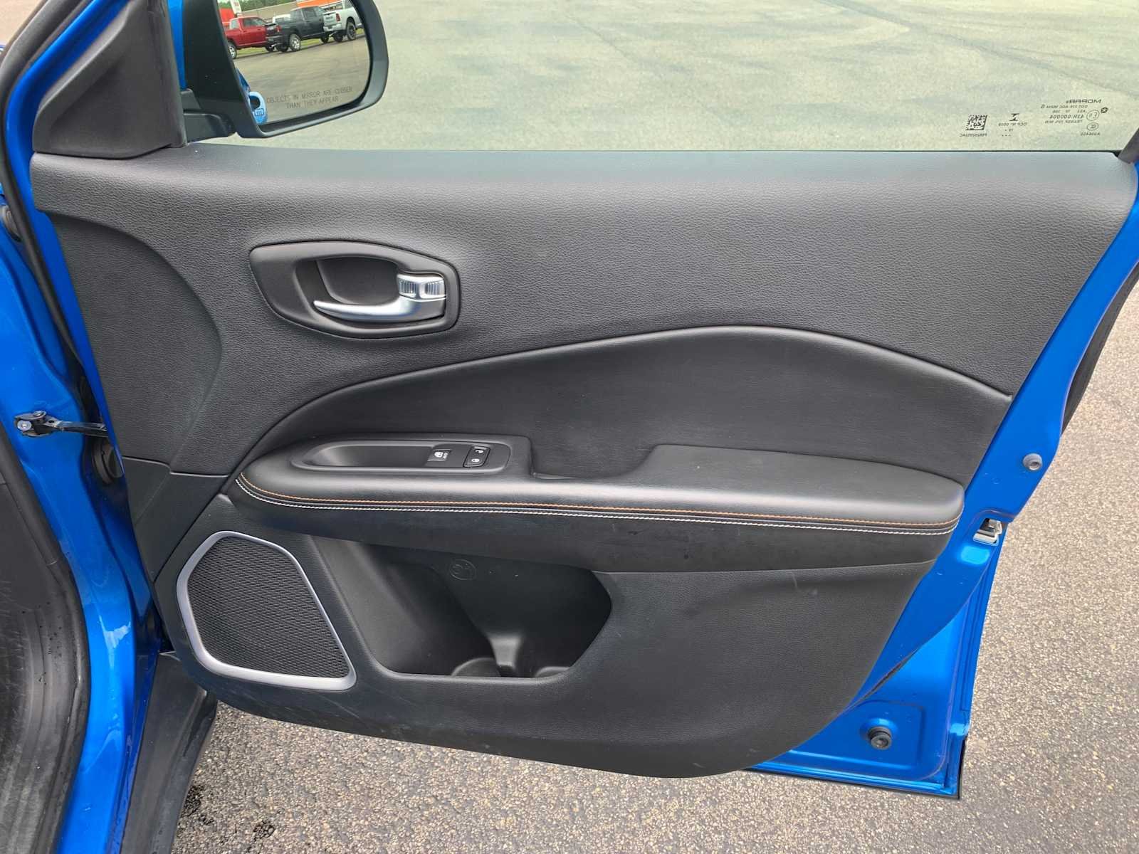 Used 2020 Laser Blue Pearlcoat Jeep Latitude image 17