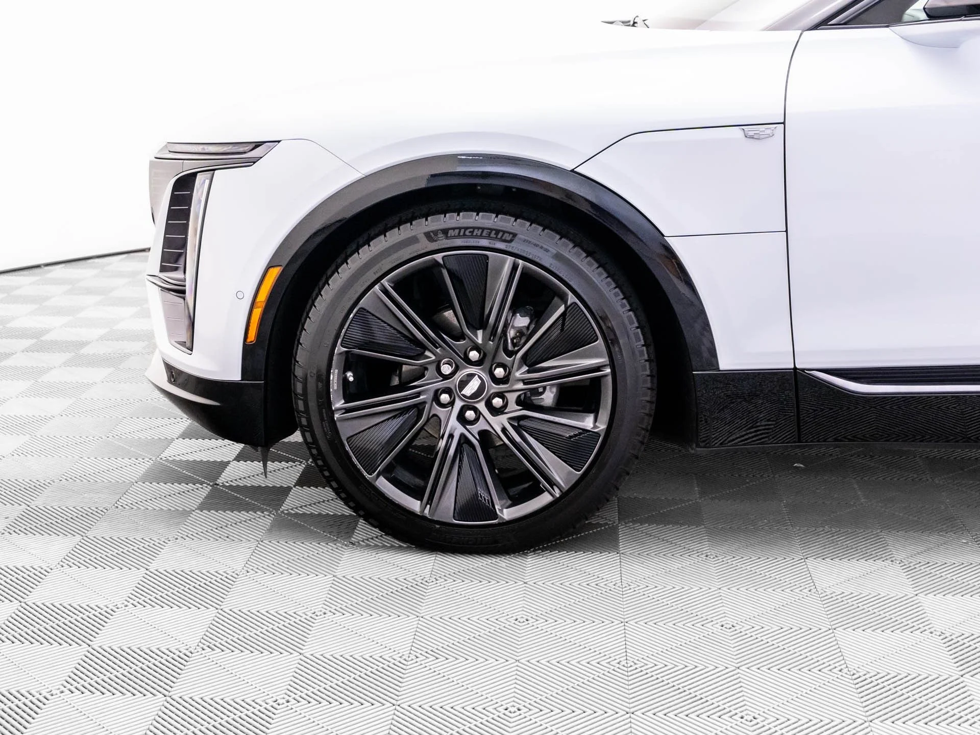 Used 2026 White Cadillac Signature Sport image 36