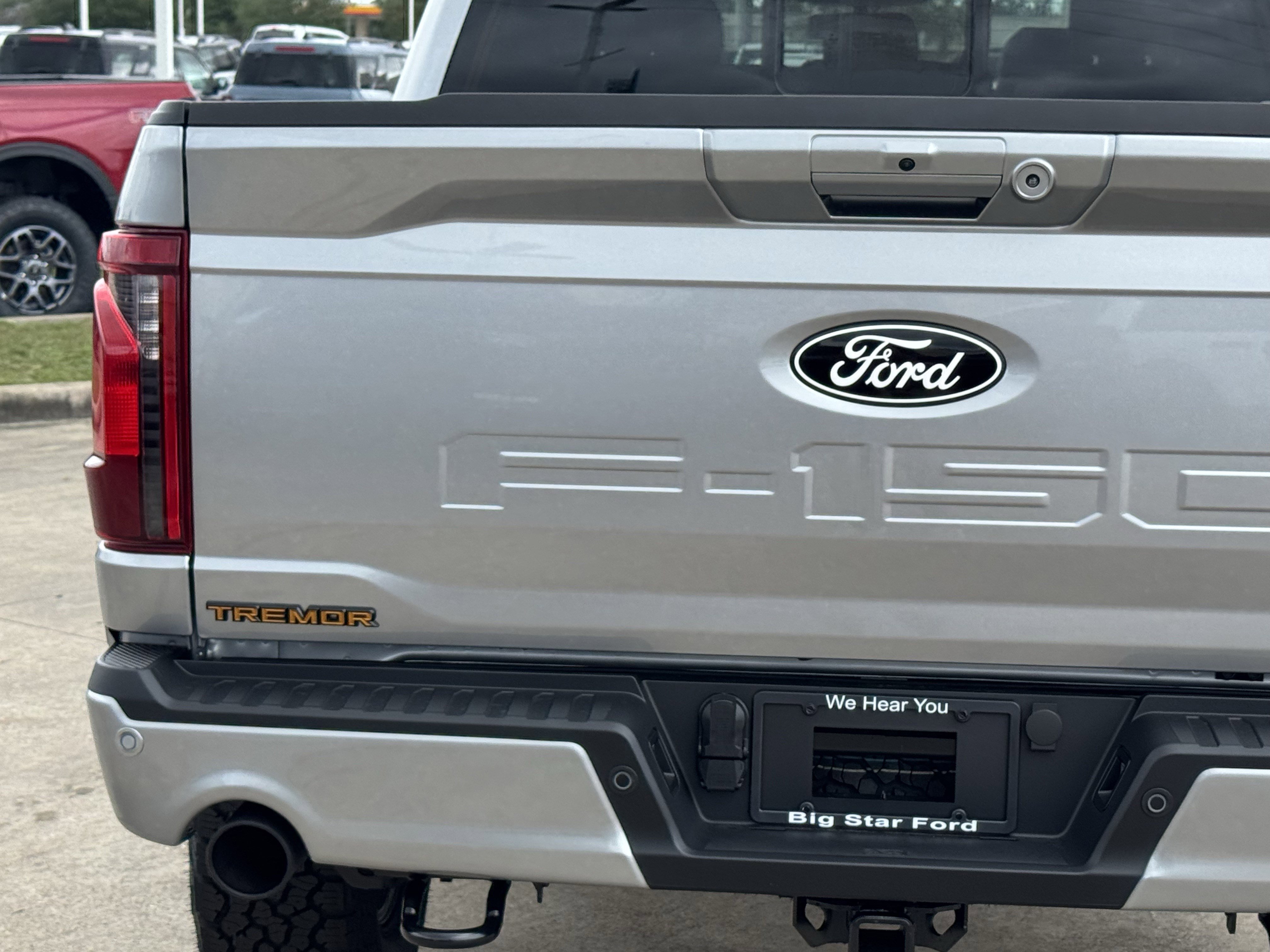 New 2026 Iconic Silver Metallic Ford Tremor image 10