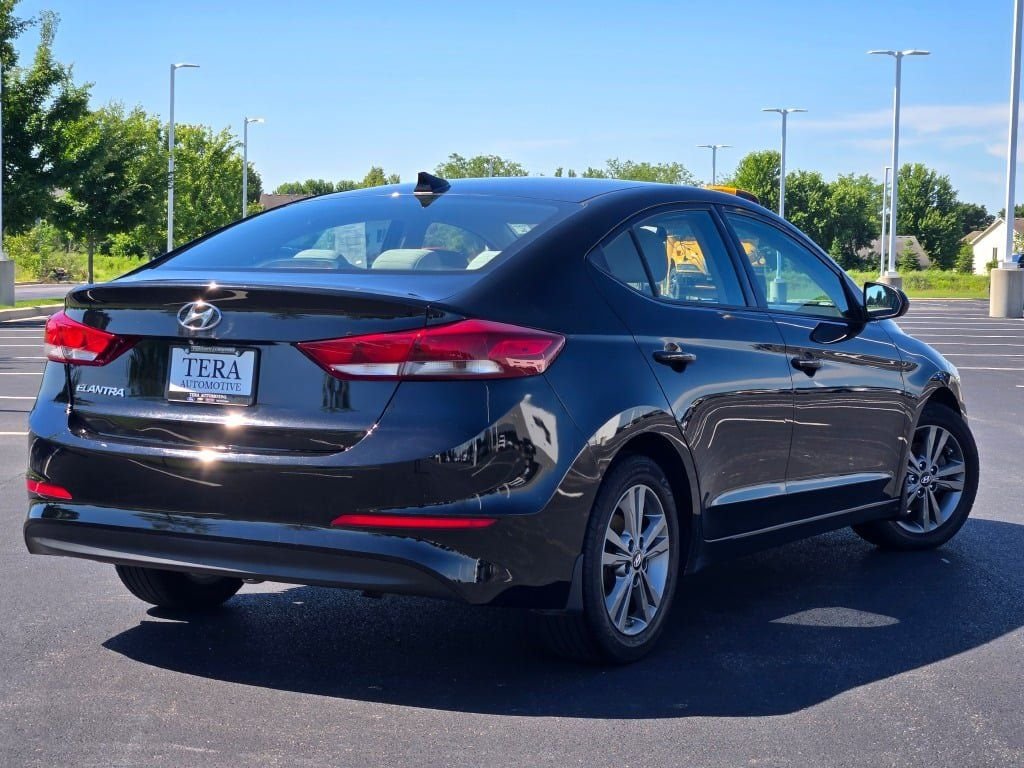 Certified Used 2018 Phantom Black Hyundai SEL image 11