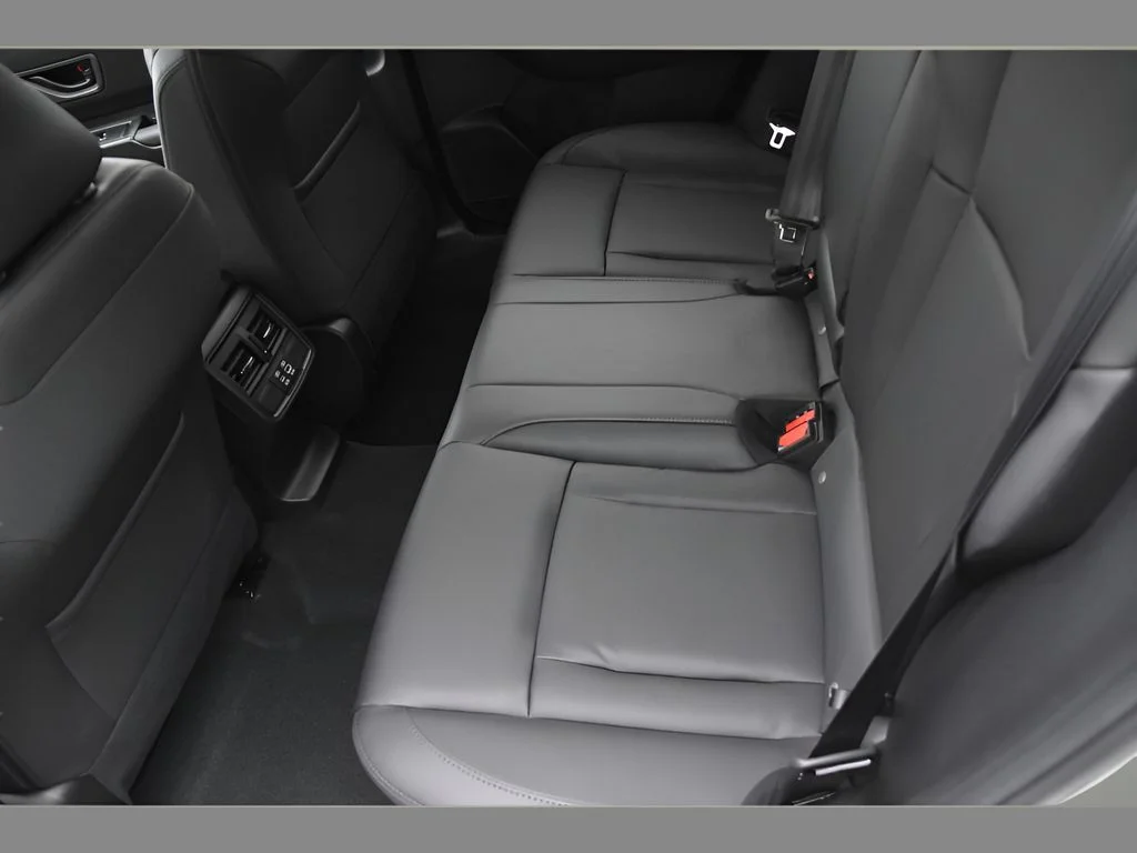 New 2026 CRYSTAL WHITE PEARL Subaru Premium image 15