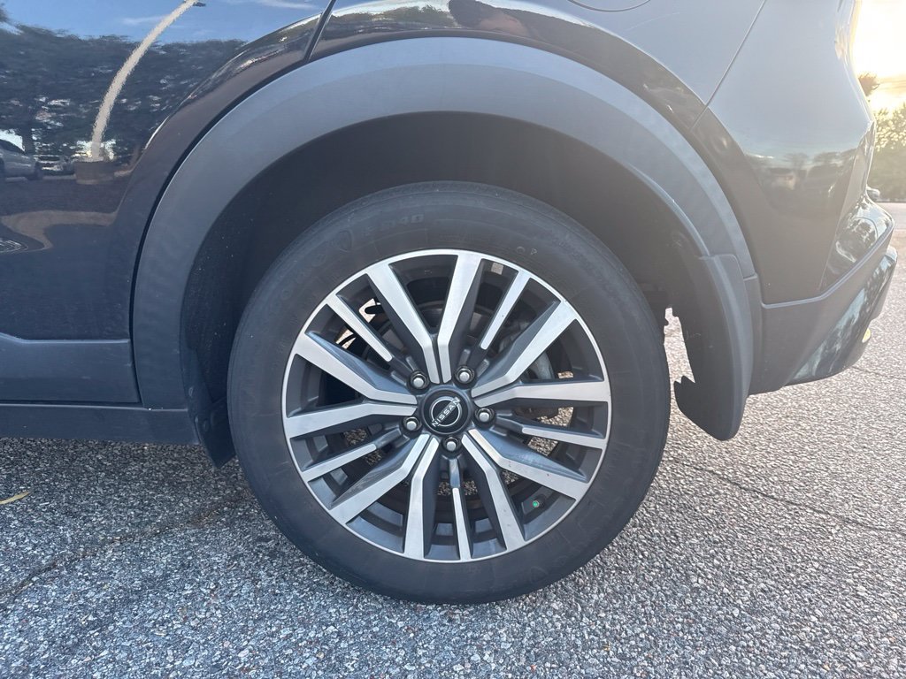 Used 2024 Black Nissan SV image 5