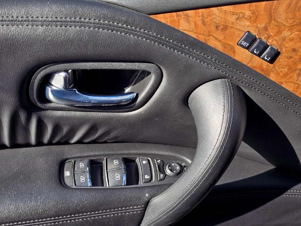 Used 2024 Silver Nissan SL image 25