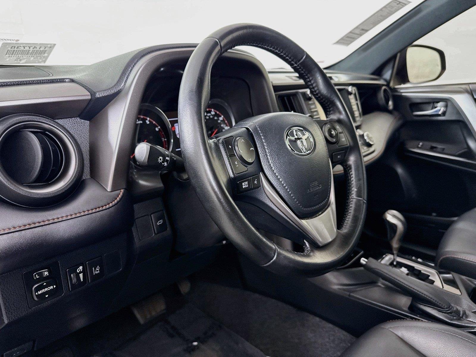 Used 2017 Magnetic Gray Metallic Toyota SE image 4