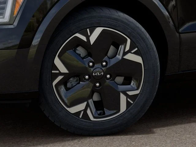 New 2026 Black Kia Wind image 9