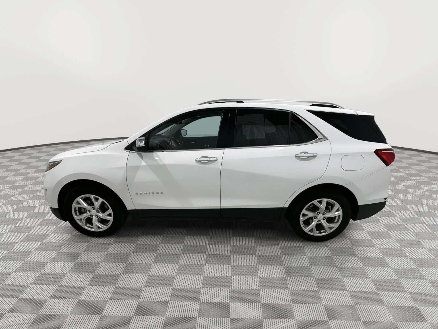 Used 2021 Chevrolet Equinox Premier with VIN 3GNAXXEV9MS180078 for sale in Alexandria, Minnesota
