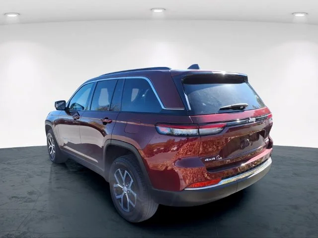Used 2025 Red Jeep Limited image 18