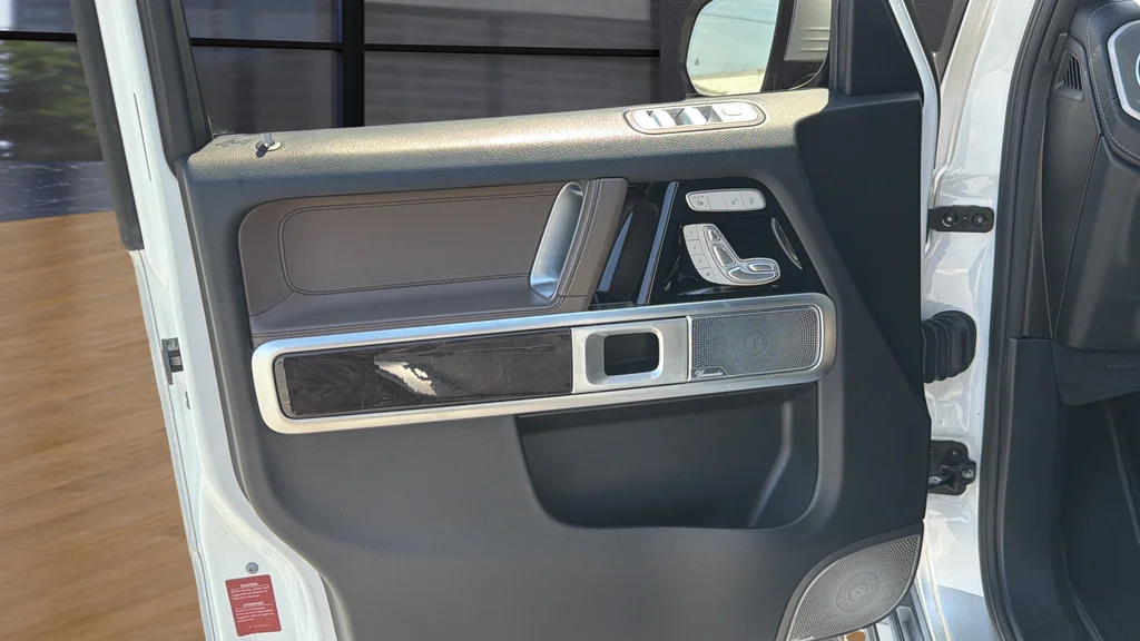 Used 2022 White Mercedes-Benz G 550 image 23