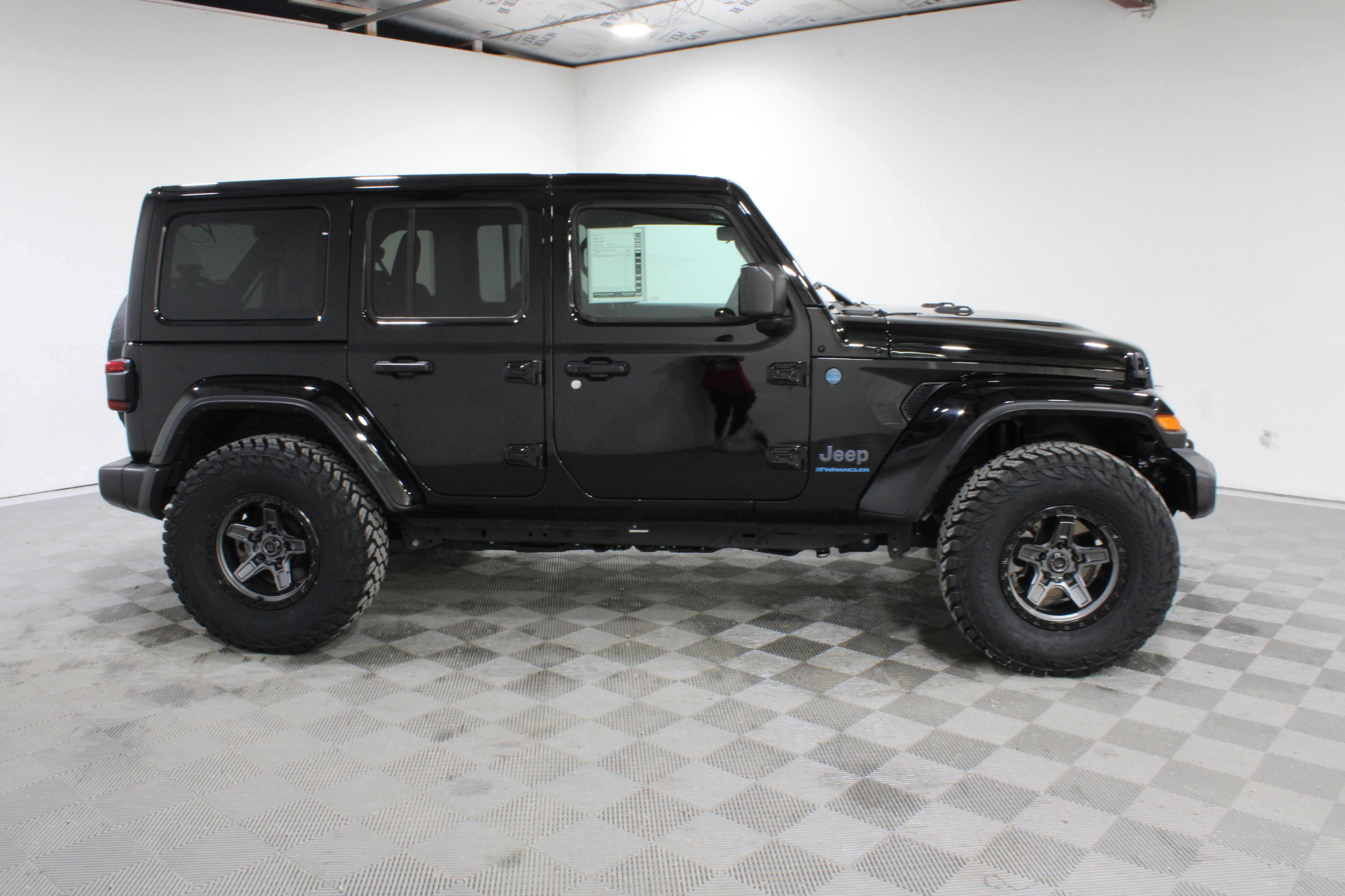 Used 2025 Black Clearcoat Jeep Sahara image 28